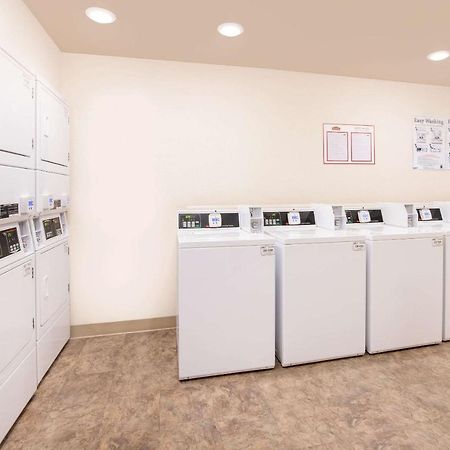 Woodspring Suites Columbus Fort Moore Екстериор снимка