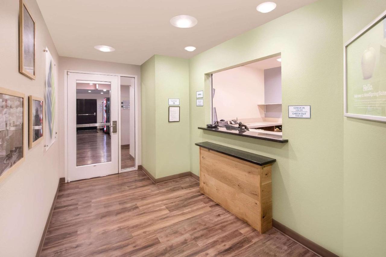 Woodspring Suites Columbus Fort Moore Екстериор снимка